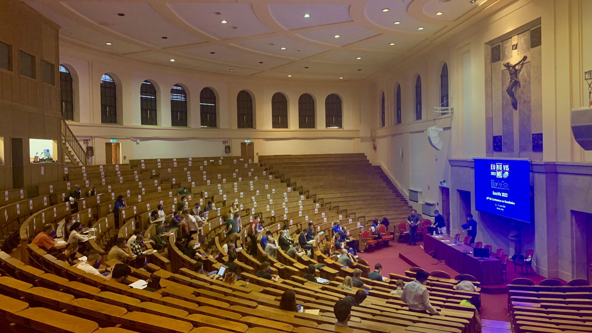 EuroVis 2022 conference hall in Rome filling with attendees before the keynote